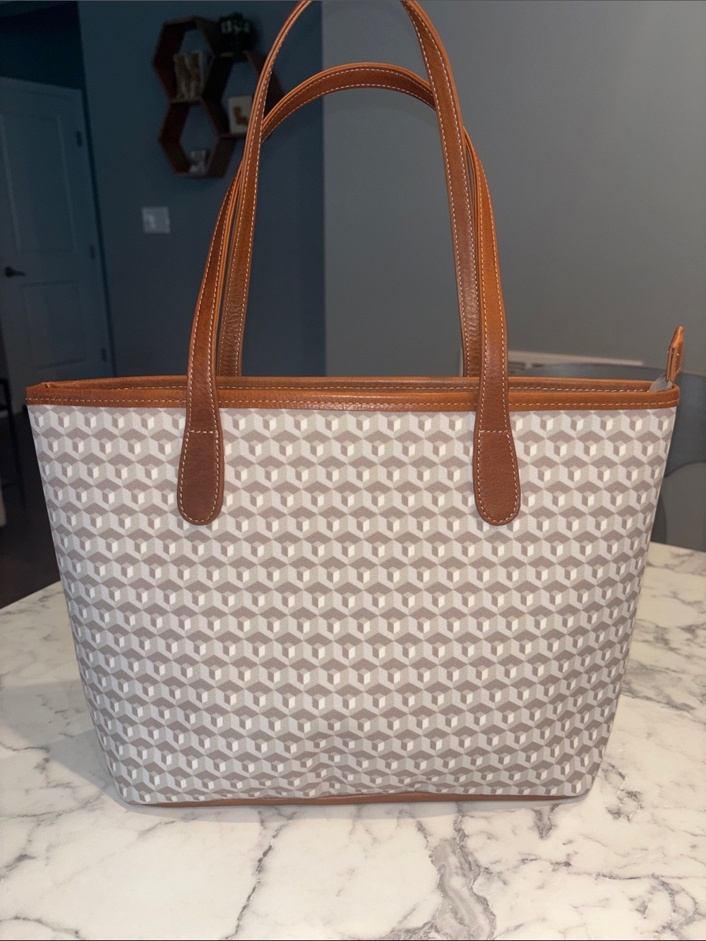 NEVER USED Barrington Sutton Tote- Oyster Grey. Goyard Inspired Pattern! - Picture 2 of 5